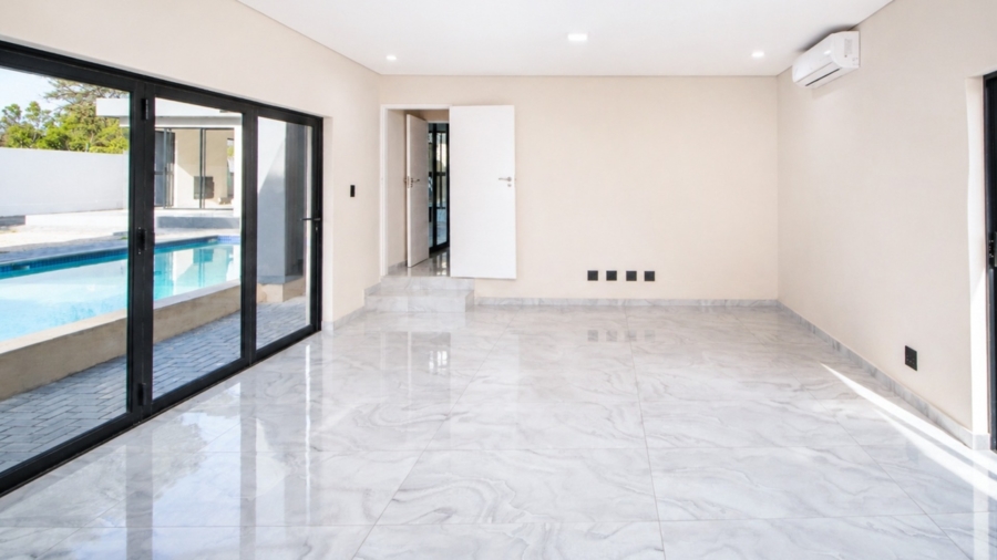 5 Bedroom Property for Sale in Meerhof North West